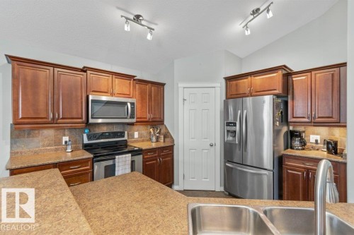 3901 44 Avenue, Drayton Valley, AB 