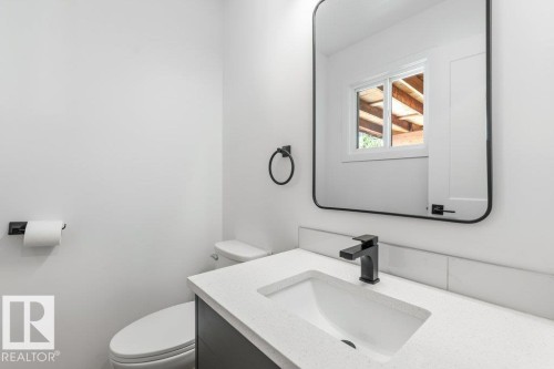 65 Greenfield Estates, St. Albert, AB - Indoor Photo Showing Bathroom