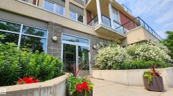 207 9750 94 Street  Edmonton, AB T6C 2E3