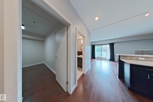 207 9750 94 Street, Edmonton, AB 