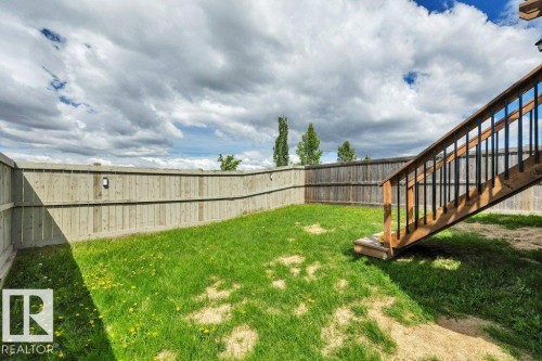 482 Reed Cres Leduc, AB . - 482 Reed Crescent, Leduc, AB 