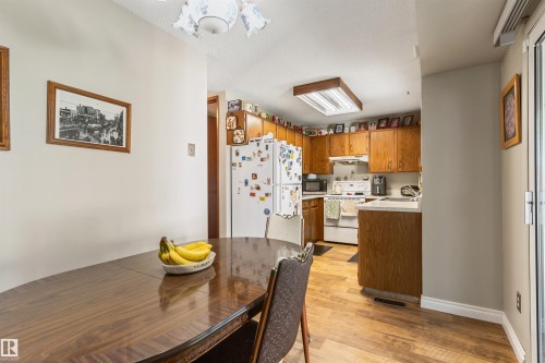 1736 36 Street, Edmonton, AB - Indoor