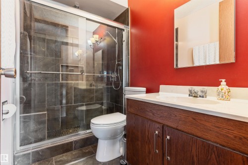 1736 36 Street, Edmonton, AB - Indoor Photo Showing Bathroom