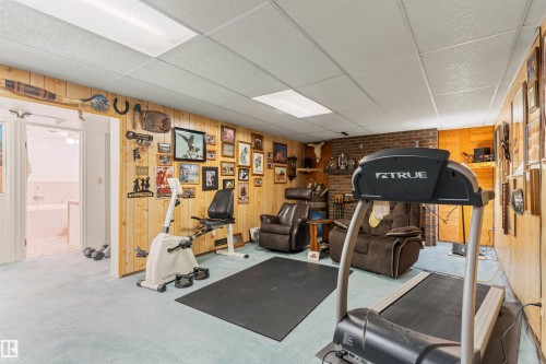 1736 36 Street, Edmonton, AB - Indoor