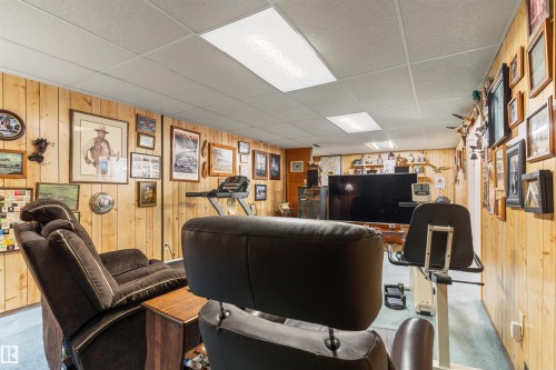 1736 36 Street, Edmonton, AB - Indoor