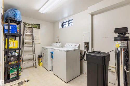 1736 36 Street, Edmonton, AB - Indoor Photo Showing Laundry Room