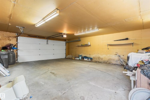 1736 36 Street, Edmonton, AB - Indoor Photo Showing Garage
