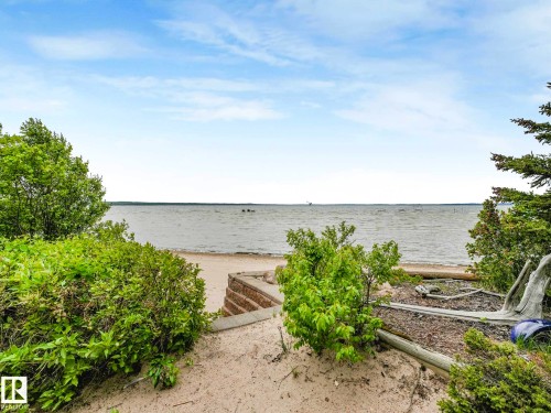 511 1 Avenue, Rural Wetaskiwin County, AB 
