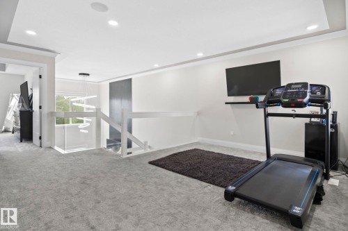 6423 175 Avenue Nw, Edmonton, AB - Indoor Photo Showing Gym Room