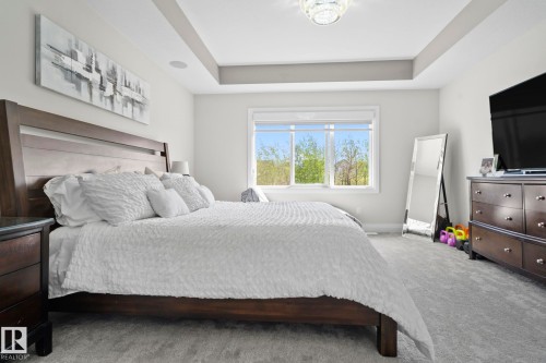 6423 175 Avenue Nw, Edmonton, AB - Indoor Photo Showing Bedroom