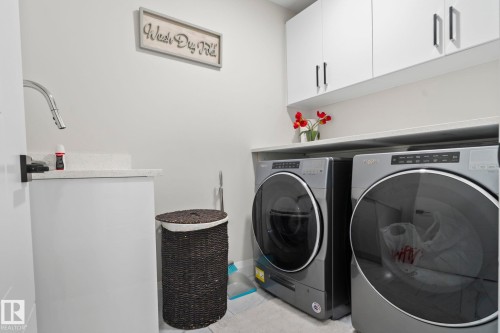 6423 175 Avenue Nw, Edmonton, AB - Indoor Photo Showing Laundry Room