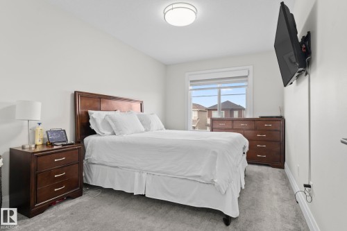 6423 175 Avenue Nw, Edmonton, AB - Indoor Photo Showing Bedroom