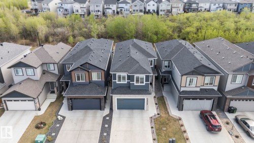 6423 175 Avenue Nw, Edmonton, AB - Outdoor With Facade
