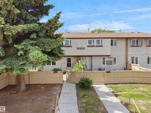 4 14110 80 Street  Edmonton, AB T5C 1L6