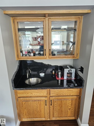 Wet Bar in Main Floor Family Room - 15 Paquette Place, St. Albert, AB 