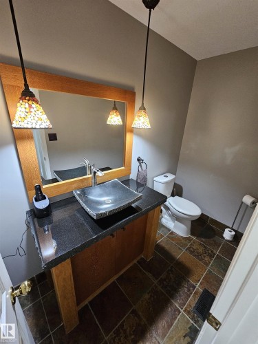 Large 2-piece Bathroom on Main - 15 Paquette Place, St. Albert, AB 