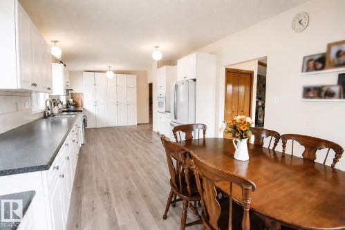 14916 94 Street, Edmonton, AB 