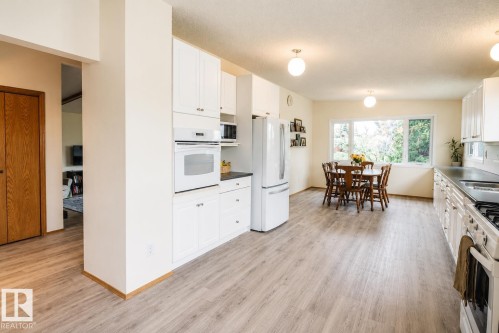 14916 94 Street, Edmonton, AB 