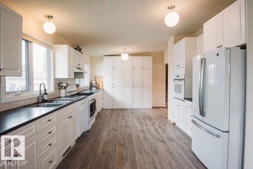 14916 94 Street, Edmonton, AB 