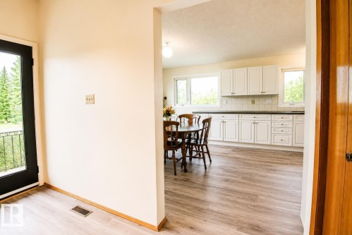 14916 94 Street, Edmonton, AB 