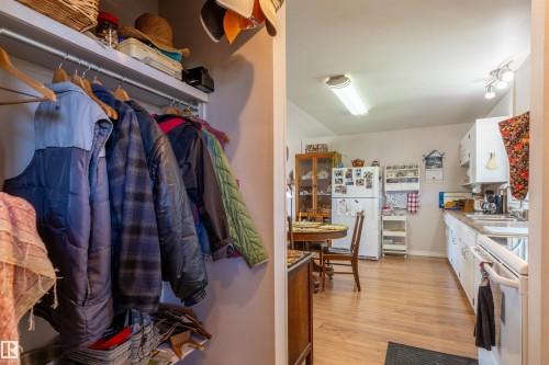 4904 56 Ave, Wildwood, AB 