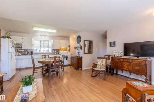 4904 56 Ave, Wildwood, AB 