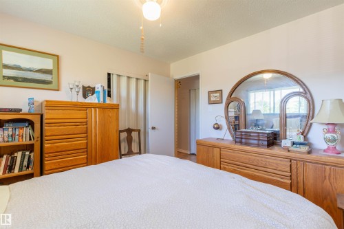 4904 56 Ave, Wildwood, AB 