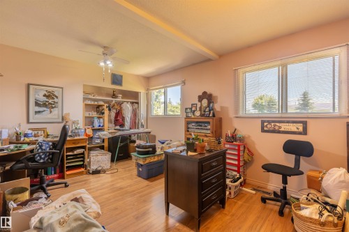 4904 56 Ave, Wildwood, AB 