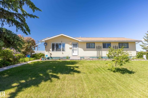 4904 56 Ave, Wildwood, AB 
