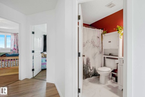 Image quality insufficient for description - 2921 23 Street, Edmonton, AB 