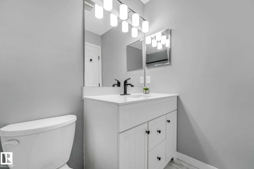 Bathroom - 2921 23 Street, Edmonton, AB 