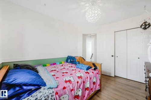 Image quality insufficient for description - 2921 23 Street, Edmonton, AB 