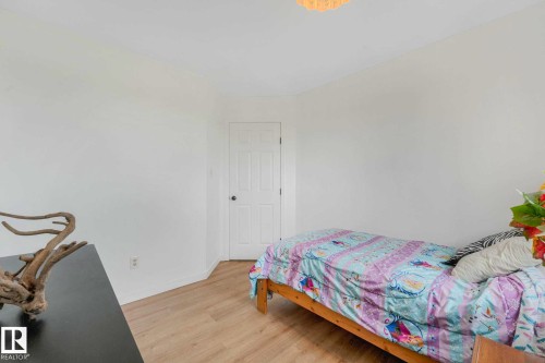 Image quality insufficient for description - 2921 23 Street, Edmonton, AB 