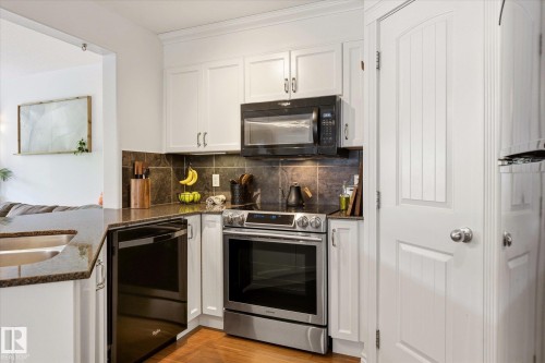 15122 33 Street, Edmonton, AB - Indoor Photo Showing Kitchen