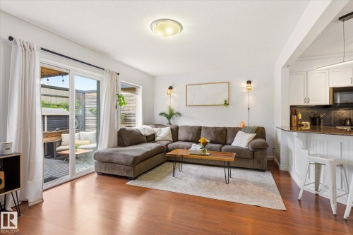 15122 33 Street, Edmonton, AB - Indoor Photo Showing Living Room
