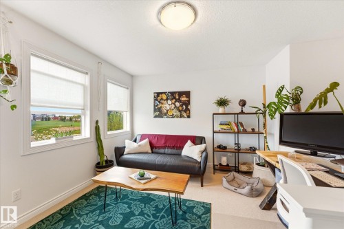 15122 33 Street, Edmonton, AB - Indoor Photo Showing Living Room