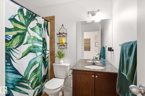 15122 33 Street, Edmonton, AB - Indoor Photo Showing Bathroom