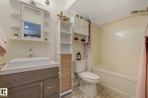 16024 12 Avenue, Edmonton, AB 