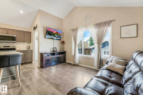 16024 12 Avenue, Edmonton, AB 