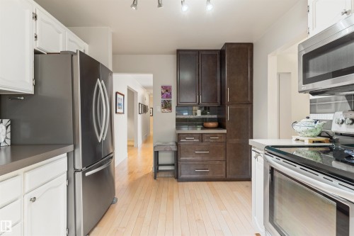 16 Quesnell Road, Edmonton, AB 