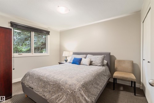 16 Quesnell Road, Edmonton, AB 