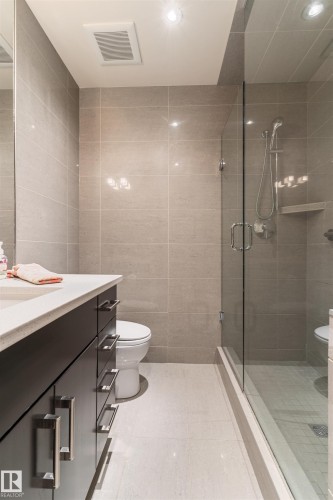 16 Quesnell Road, Edmonton, AB 