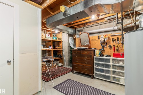 16 Quesnell Road, Edmonton, AB 