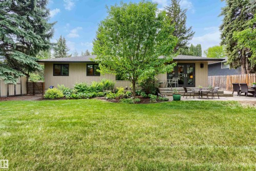 16 Quesnell Road, Edmonton, AB 