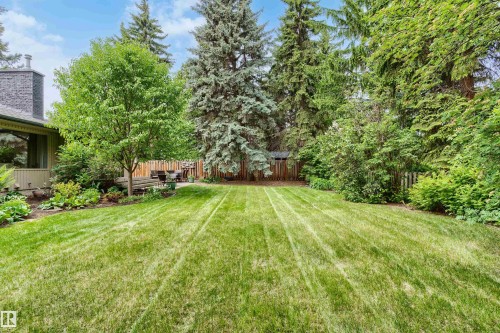 16 Quesnell Road, Edmonton, AB 