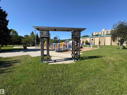 3 10324 119 Street, Edmonton, AB 