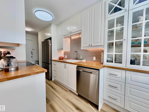 3 10324 119 Street, Edmonton, AB 
