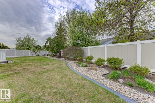 15220 124 St Nw, Edmonton, AB - Outdoor