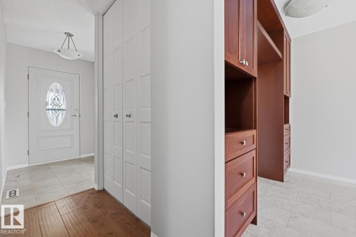 15220 124 St Nw, Edmonton, AB - Indoor Photo Showing Other Room