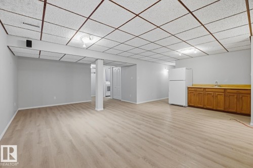 15220 124 St Nw, Edmonton, AB - Indoor Photo Showing Other Room